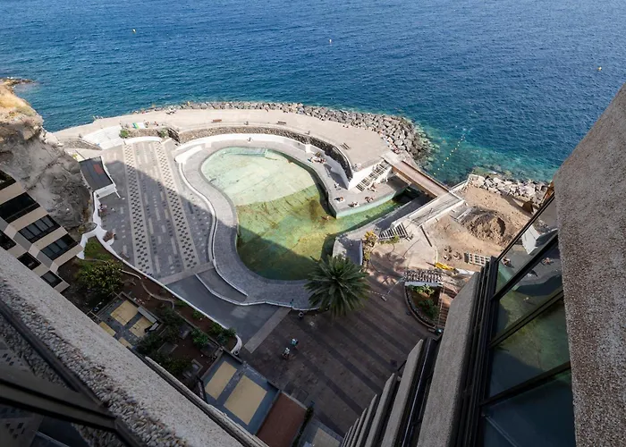 Ocean View First Sea Line Apartment